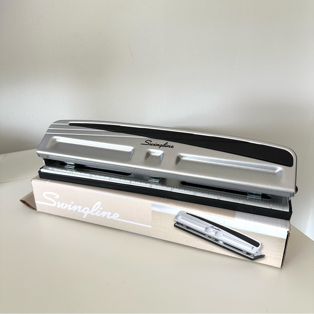 Swingline 3 Hole Punch Desktop 10 Sheet Capacity Adjustable Heads Silver/Black